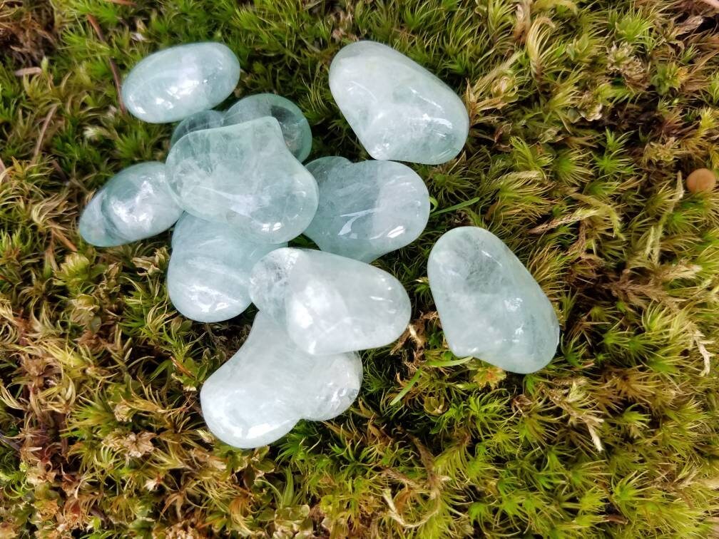 Crystal Heart Carving pocket stone, genuine stone meditation crystal, wire wrapping craft supplies, diy witch jewelry supply
