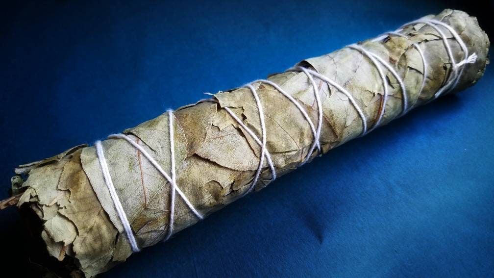 Eucalyptus Smudge Wands Smoke Cleansing Ritual House Smudging Cleanse Sage Sticks Natural Incense Dried Herb Bundles Altar Tools Protection