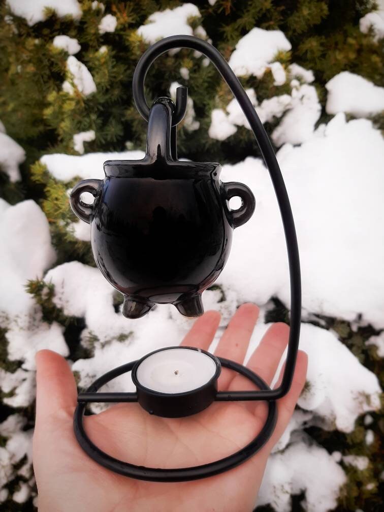 Hanging Cauldron Oil Burner with Stand – Ceramic Wax Melt Warmer & Tea Light Diffuser for Wiccan Altar, Spellwork, and Kitchen Witch Decor
