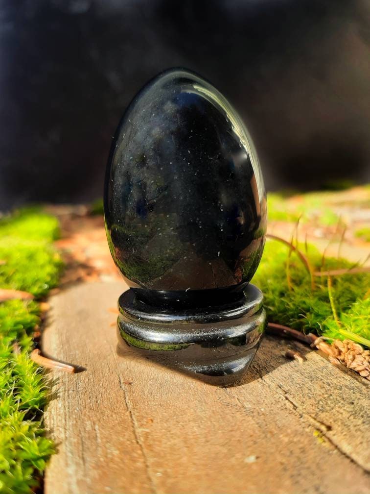 Crystal Easter Egg Palm Stone with Stand, Ostara natural stone fertility spell crystals, Egg hunt basket fillers, Eostre goddess altar decor