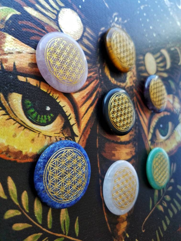 Flower of Life Crystal Carving meditation palm stone, natural stone crystals altar decor, wire wrap craft, diy witch jewelry supply