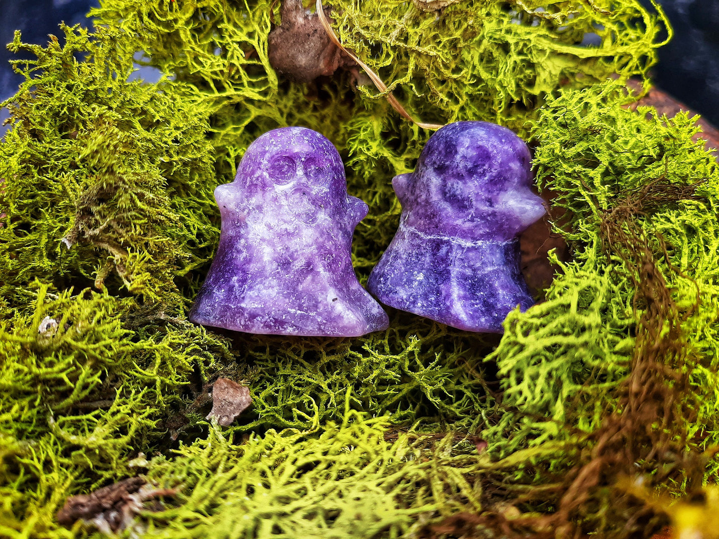 Crystal Ghost Carvings Spooky Halloween Aesthetic Decor, gothcore crystals, wire wrap crafts, handmade witch jewelry supply