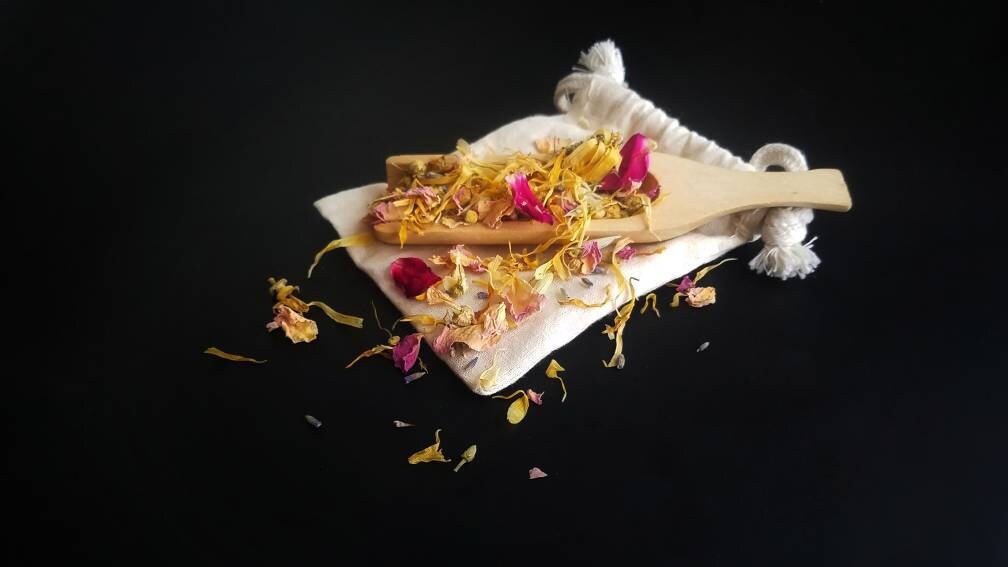 Newborn baby bath tea | botanical bath tea | herbal baby bath | relaxing bath blend | infant skin care | organic herbal tea blend | calming