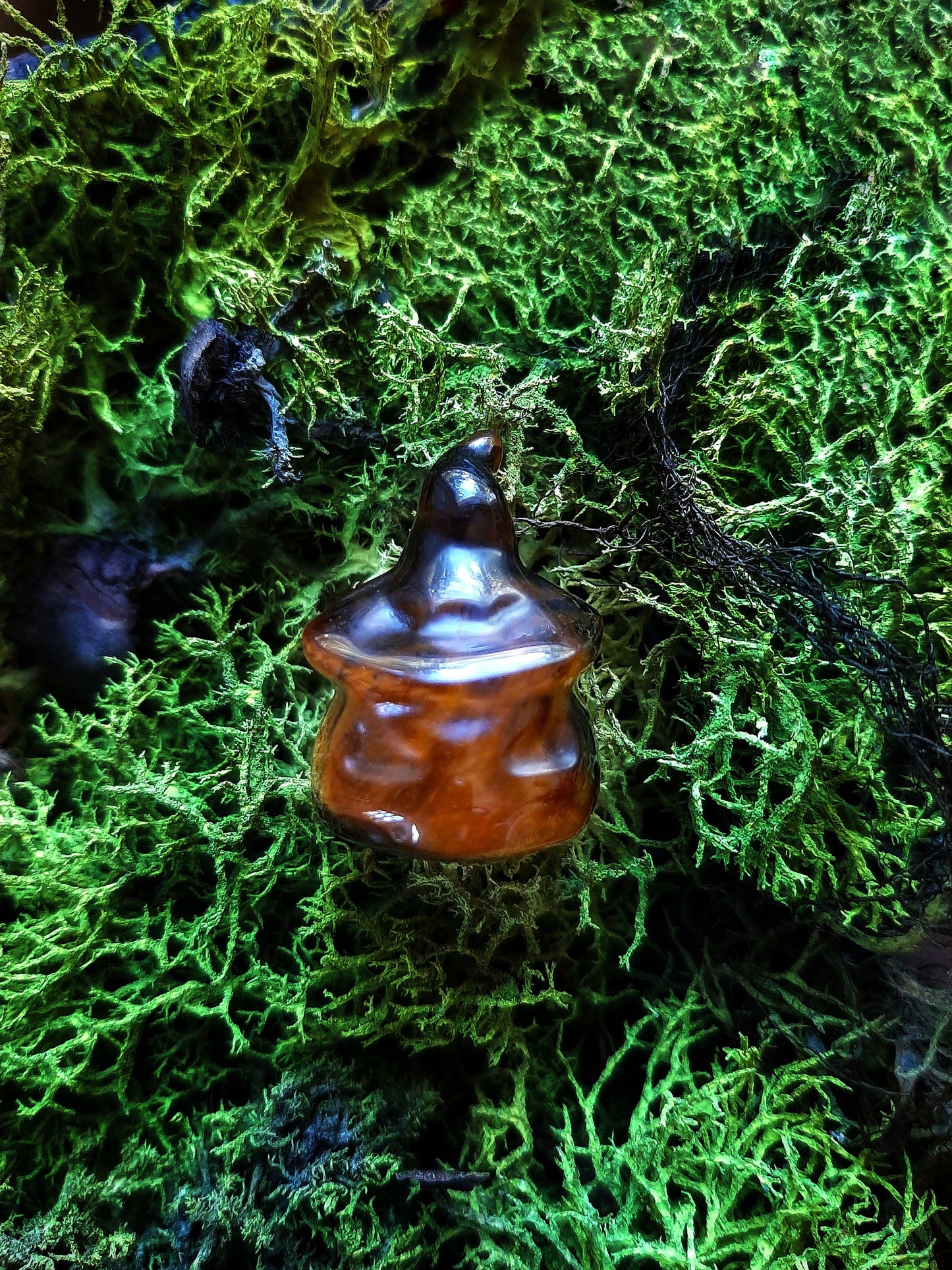 Crystal Pumpkin Crystal Carving Jack O'Lantern with hat Spooky Aesthetic Decor, gothcore crystals, wire wrap craft, witch hat jewelry supply