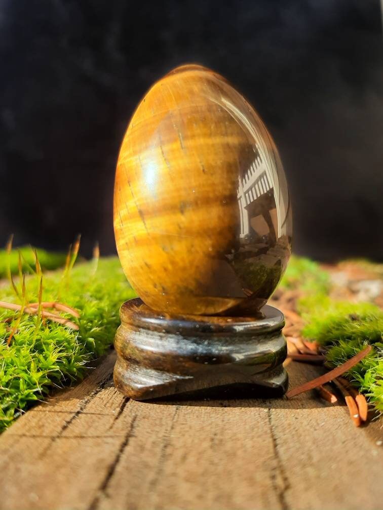 Crystal Easter Egg Palm Stone with Stand, Ostara natural stone fertility spell crystals, Egg hunt basket fillers, Eostre goddess altar decor