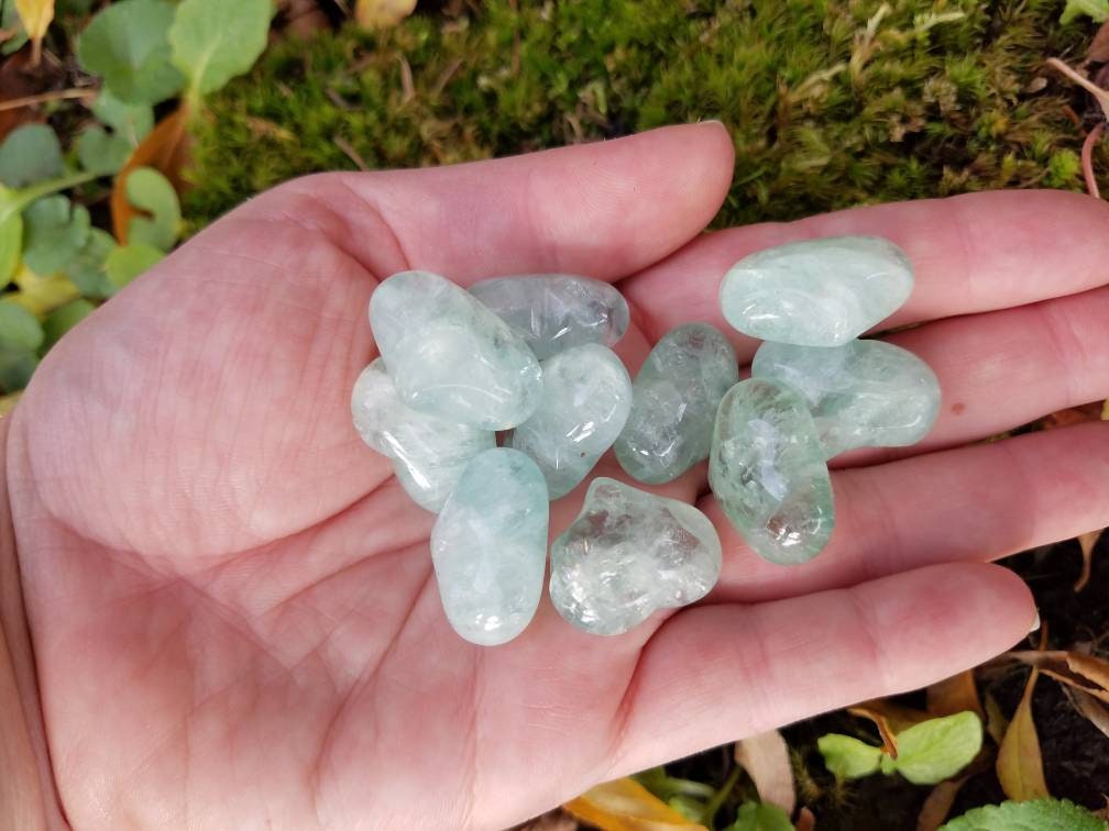 Crystal Heart Carving pocket stone, genuine stone meditation crystal, wire wrapping craft supplies, diy witch jewelry supply
