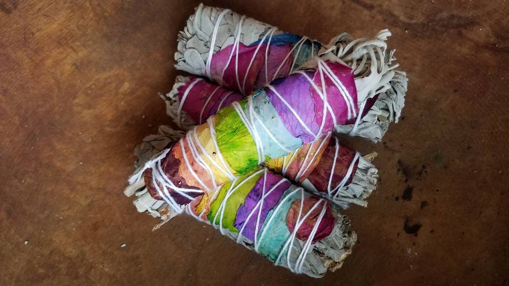 Chakra Smudge Wand White Sage Smoke Cleansing Ritual House Smudging Cleanse California White Sage Natural Incense Smudging Herbal Altar Tool