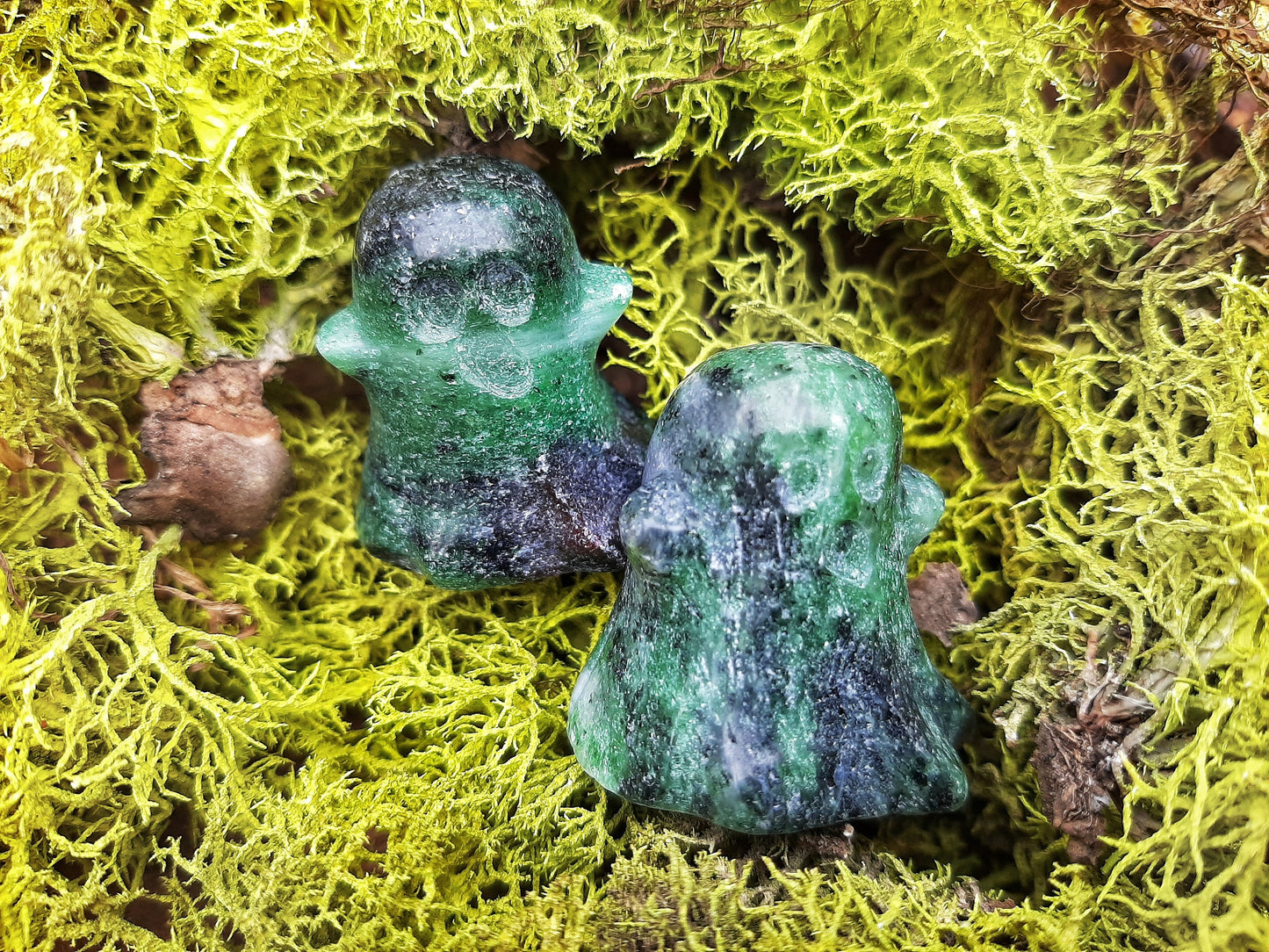 Crystal Ghost Carvings Spooky Halloween Aesthetic Decor, gothcore crystals, wire wrap crafts, handmade witch jewelry supply