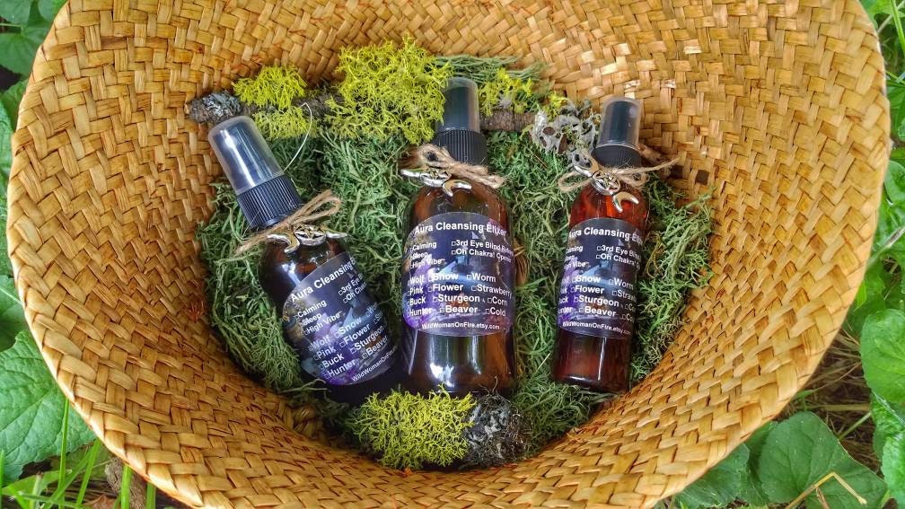 Aura Cleansing Intention Spray Glass Bottle, Aura detox crystal infused moon water spray, aromatherapy crystal imbued lunar water room scent