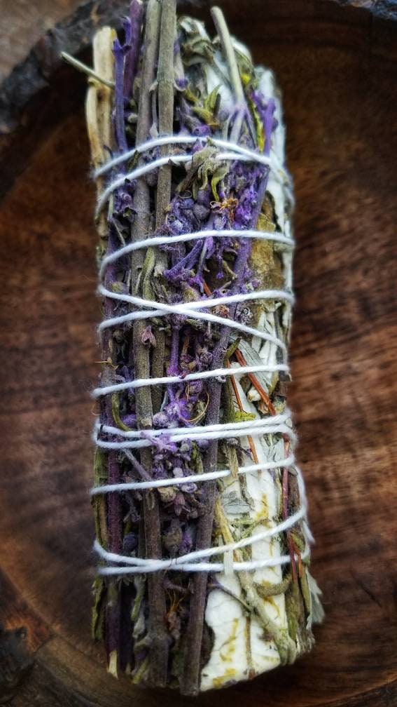 Lavender Yerba Santa Blue Sage Smudge Wands Smoke Cleansing Ritual House Smudging Sage Sticks Natural Incense Dried Herb Bundles Altar Tools