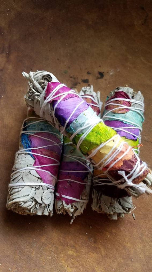 Chakra Smudge Wand White Sage Smoke Cleansing Ritual House Smudging Cleanse California White Sage Natural Incense Smudging Herbal Altar Tool