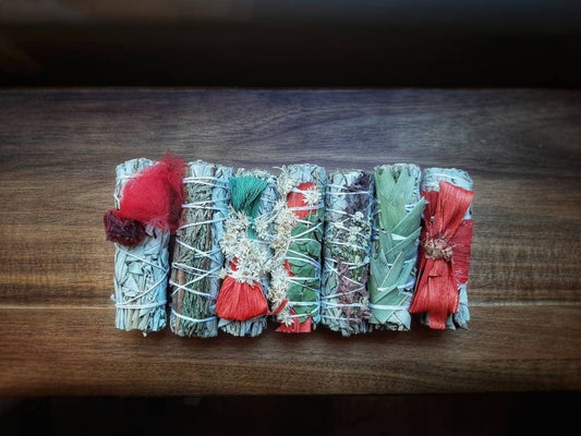 Smudge Bundles Decorated Set of 7 Smoke Cleansing Ritual House Cleanse California White Sage Natural Incense Smudging Dried Yule Altar Tools