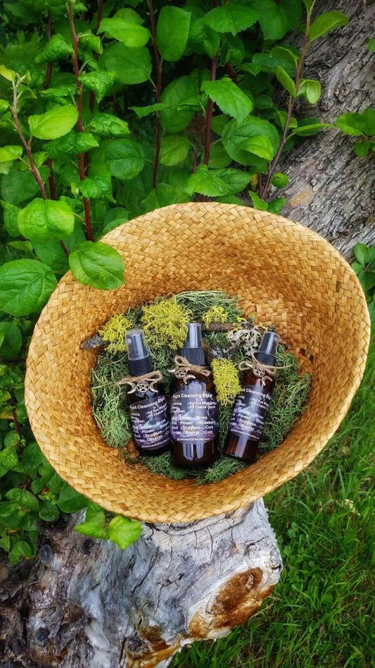 Aura Cleansing Intention Spray Glass Bottle, Aura detox crystal infused moon water spray, aromatherapy crystal imbued lunar water room scent