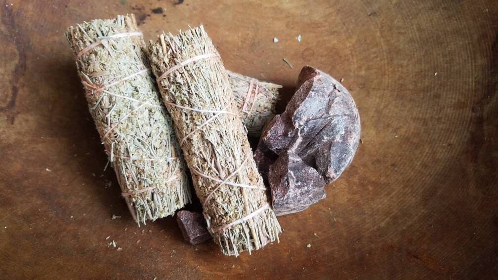 Dragons Blood Smudge Red Sage Smoke Cleansing Ritual House Smudging Cleanse California White Sage Natural Incense Smudging Herb Altar Tools