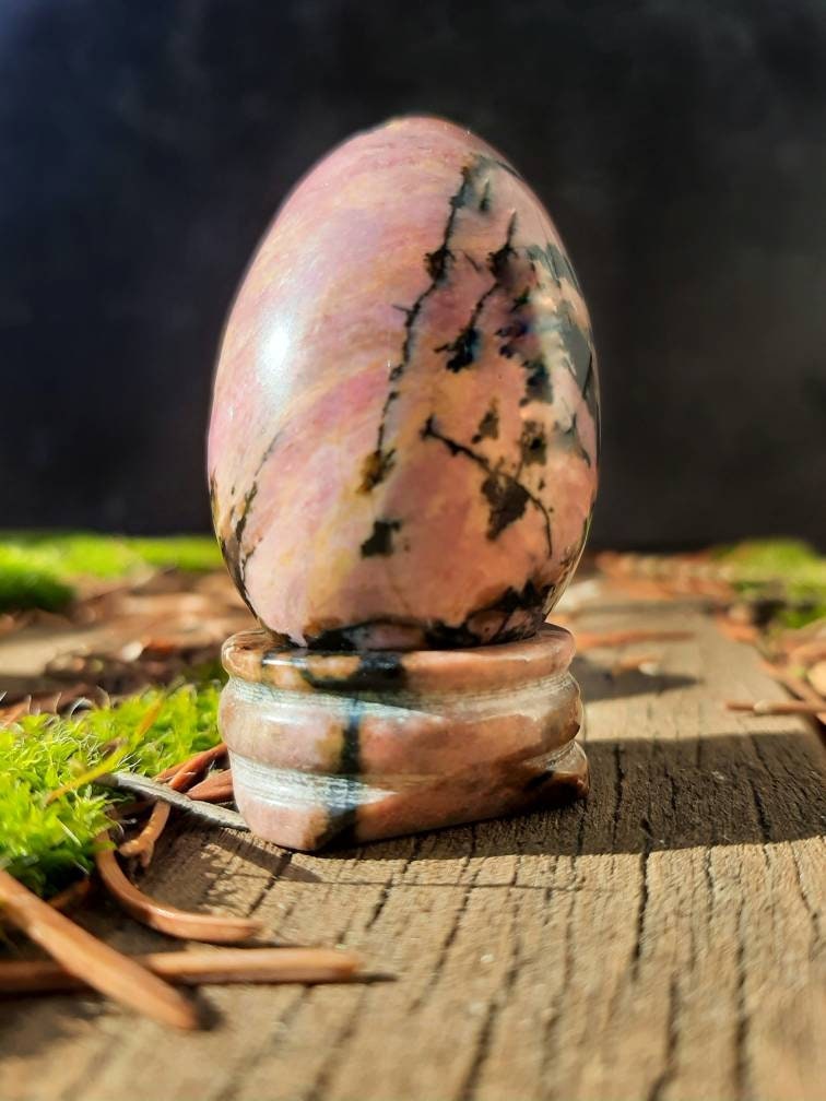 Crystal Easter Egg Palm Stone with Stand, Ostara natural stone fertility spell crystals, Egg hunt basket fillers, Eostre goddess altar decor