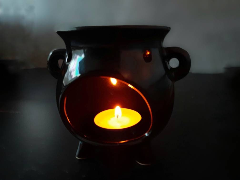 Witches Cauldron Ceramic Oil Burner, Tea Light Oil Diffuser Lamp for Wax Melts Warmer, kitchen witch decor, Wiccan Altar Herbal Spells