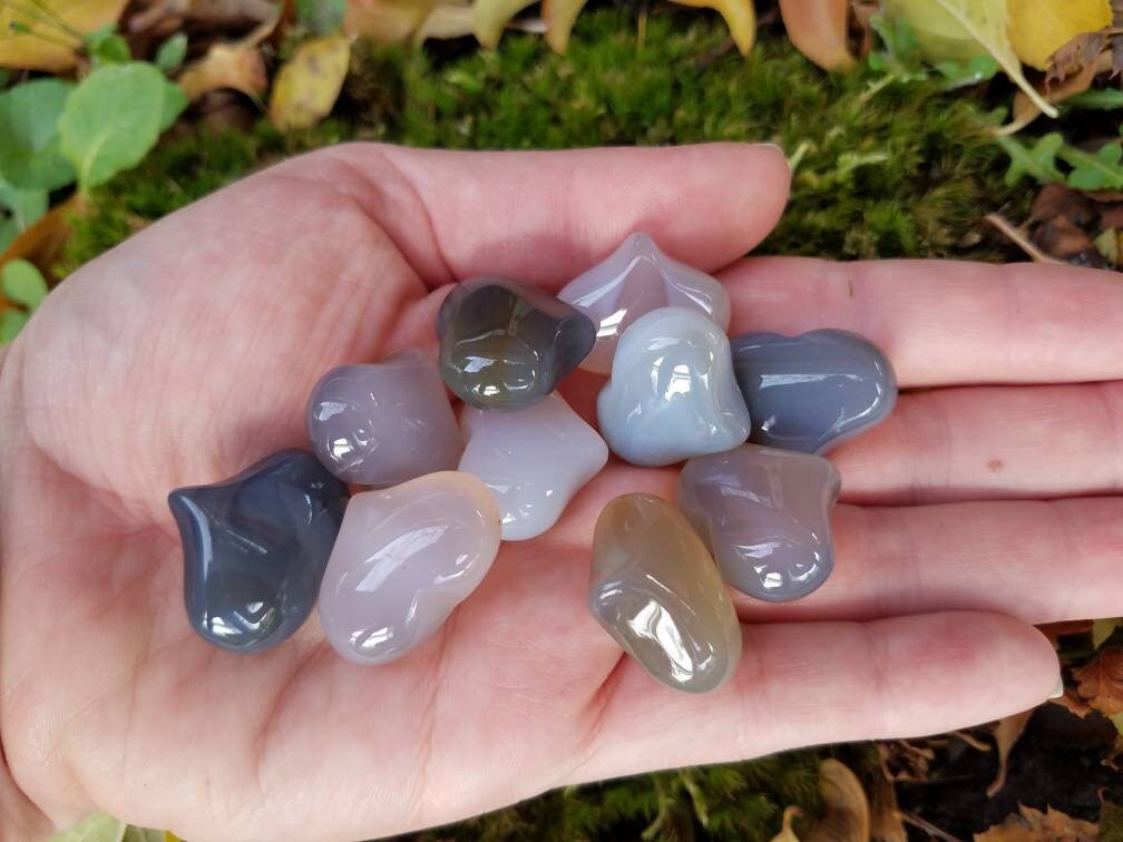 Crystal Heart Carving pocket stone, genuine stone meditation crystal, wire wrapping craft supplies, diy witch jewelry supply