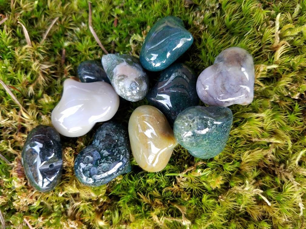 Crystal Heart Carving pocket stone, genuine stone meditation crystal, wire wrapping craft supplies, diy witch jewelry supply
