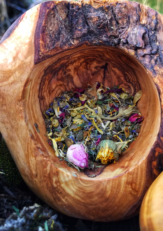 Postpartum Herbal Sitz Bath Organic Soothing Blend for Peri Support, Childbirth Recovery, & Natural Relief for New Moms Gift Box Set