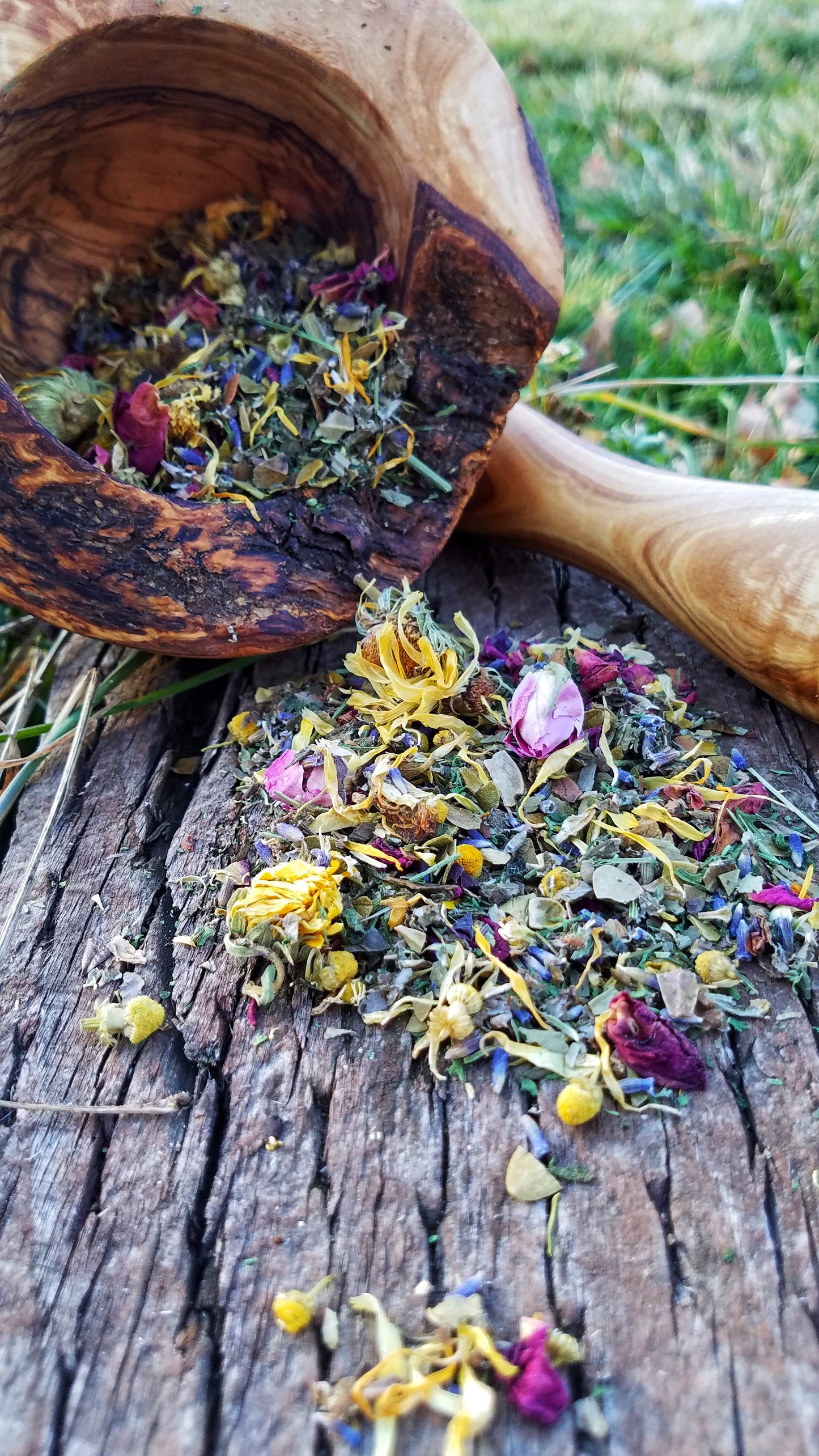 Postpartum Herbal Sitz Bath Organic Soothing Blend for Peri Support, Childbirth Recovery, & Natural Relief for New Moms Gift Box Set